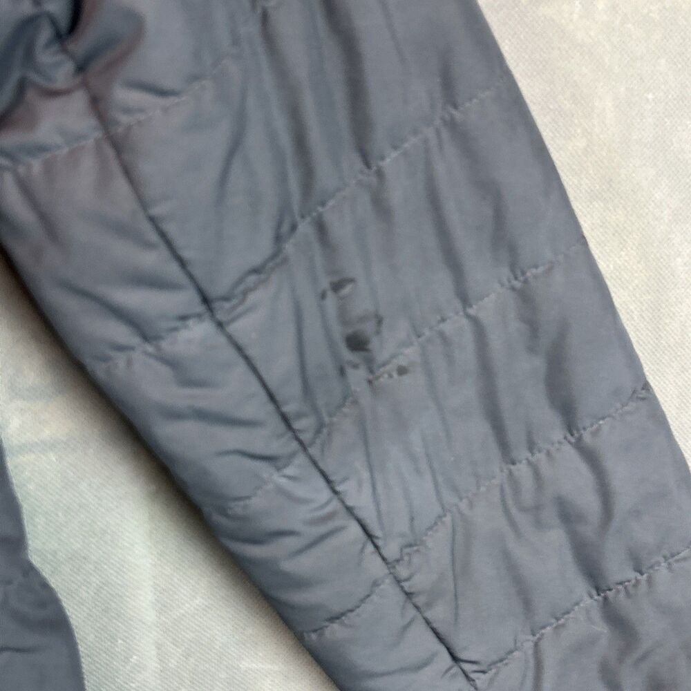 The North Face Women's Med Black Reversible Fuzzy/Puffer Jacket - Picture 8 of 13